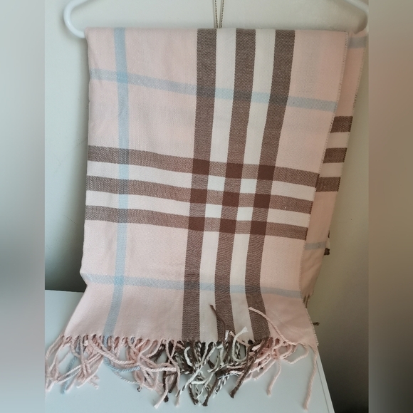 Royal Rossi 100% Mongolian Cashmere Plaid Extra Large Scarf. - Picture 2 of 5